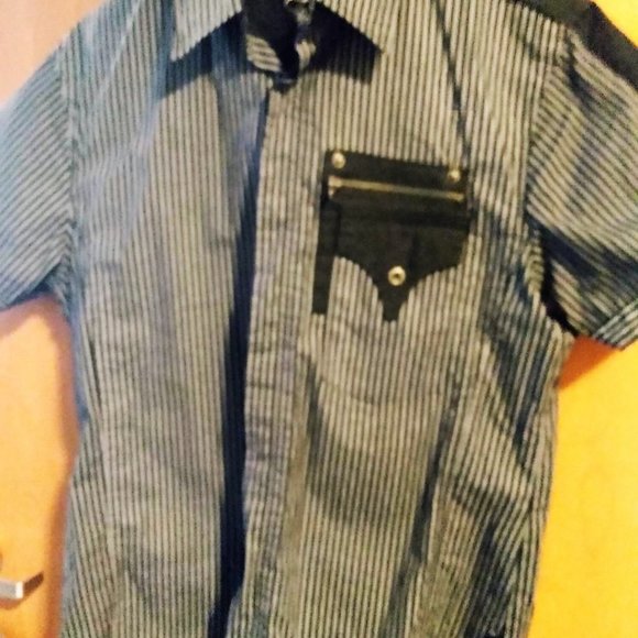 RECESS SHIRT short SLEEVE * BEADED DESIGN on back - Picture 4 of 5